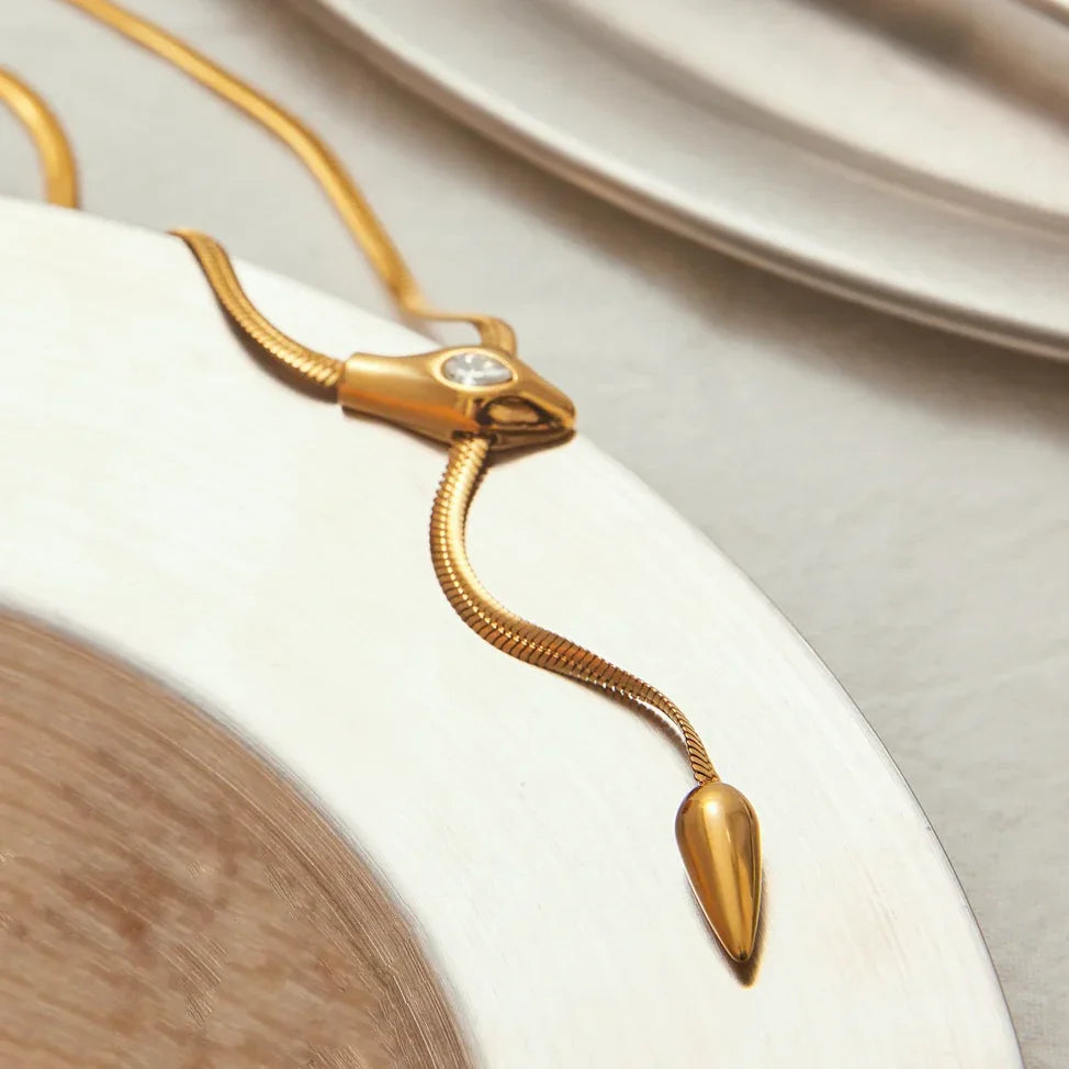 Zarelle Gold Serpentine Pendant