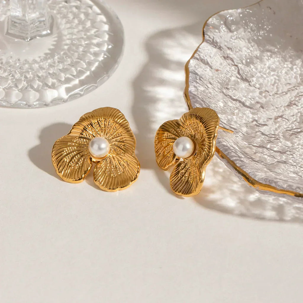 Klara Floral Pearl Earrings