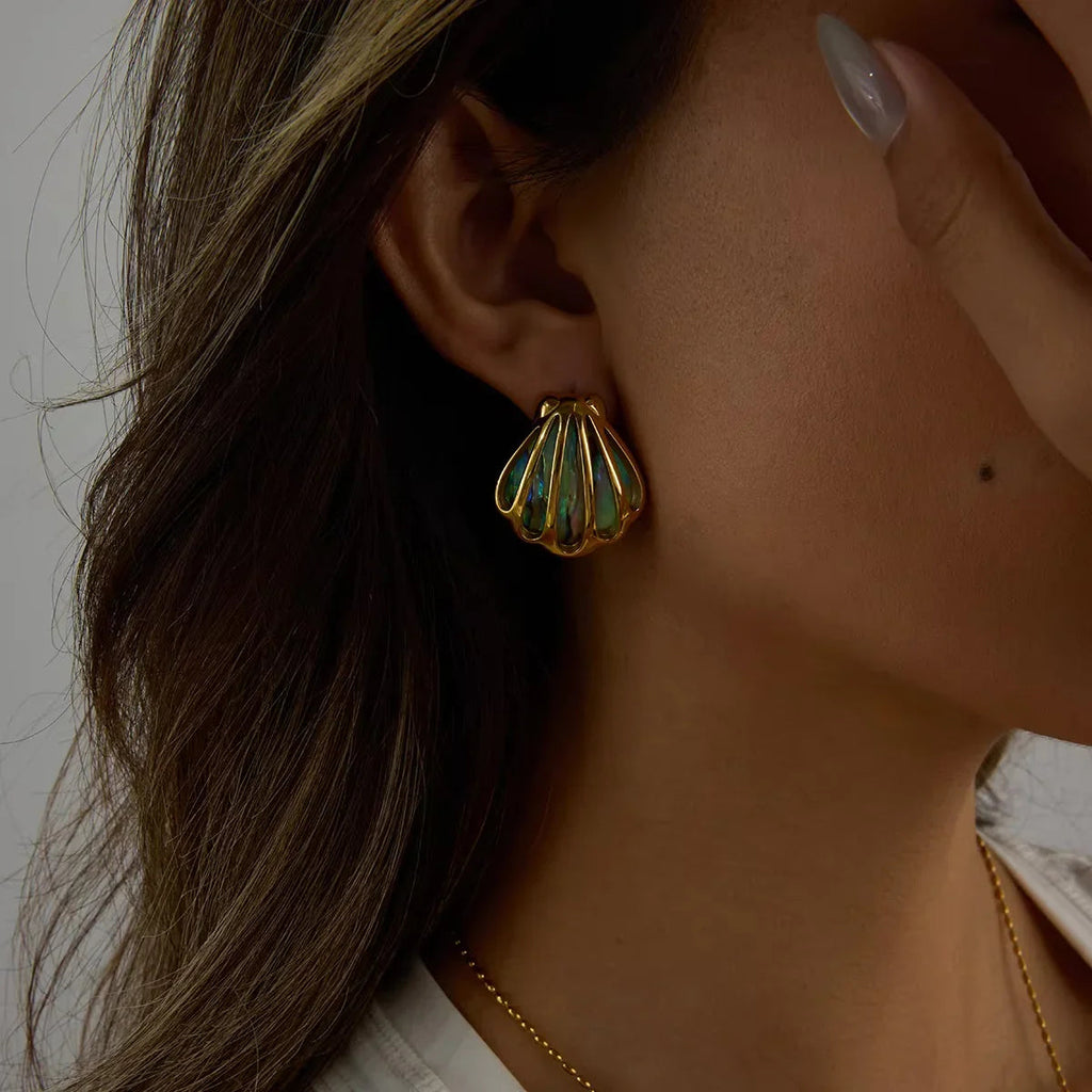 Nixie Gold Seashell Earrings